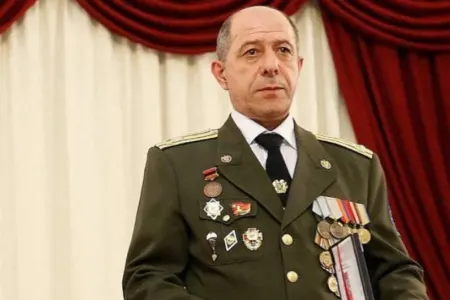 Paşinyan Dövlət Mühafizə Xidmətinin rəisini - istefaya göndərdi