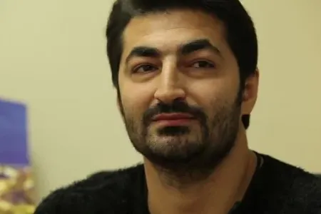 Tanınmış aktyora - AĞIR İTKİ - FOTO