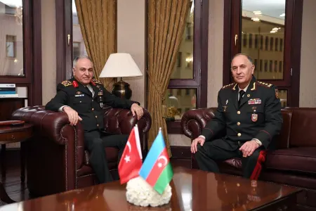 Azərbaycan Ordusunun Baş Qərargah rəisi türkiyəli həmkarı ilə görüşüb
