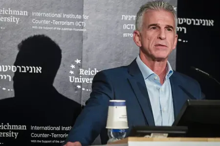 İran Rusiyaya yaxın və uzaq mənzilli raketlər verməyə hazırlaşır - MOSSAD