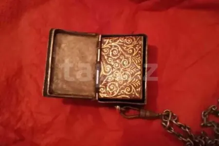 Azərbaycanda 300 min manata "Quran" SATILIR - FOTO