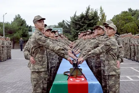 Hərbi liseydə andiçmə mərasimi keçirildi - FOTO