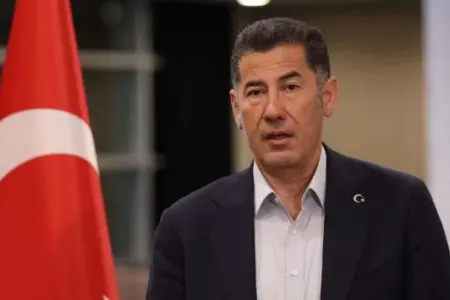 Sinan Oğan Azərbaycana gəldi