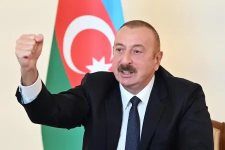 Xunta rejimi öz əski parçasını büküb cibinə qoyub - ÇIXMALIDIR