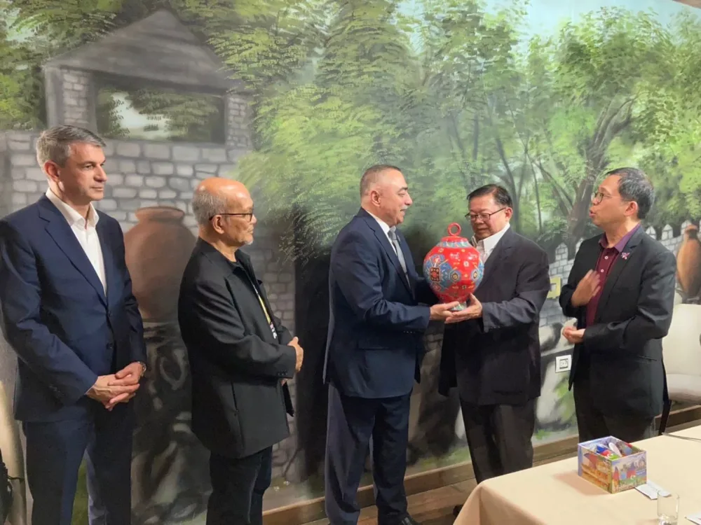 Tailand rəsmiləri ilə mühüm görüş - FOTO