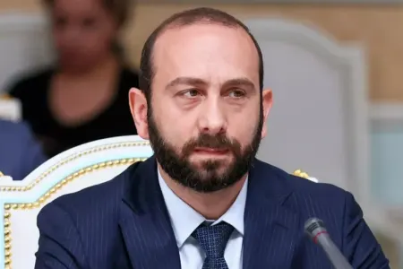Mirzoyan Ceyhun Bayramovun çıxışını dinləmədi - RTV VİDEO