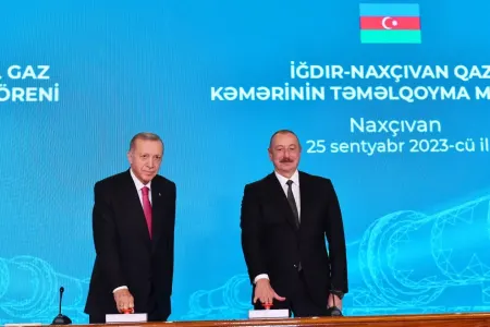 Prezidentlər İğdır-Naxçıvan qaz kəmərinin təməl qoyma - MƏRASİMİNDƏ