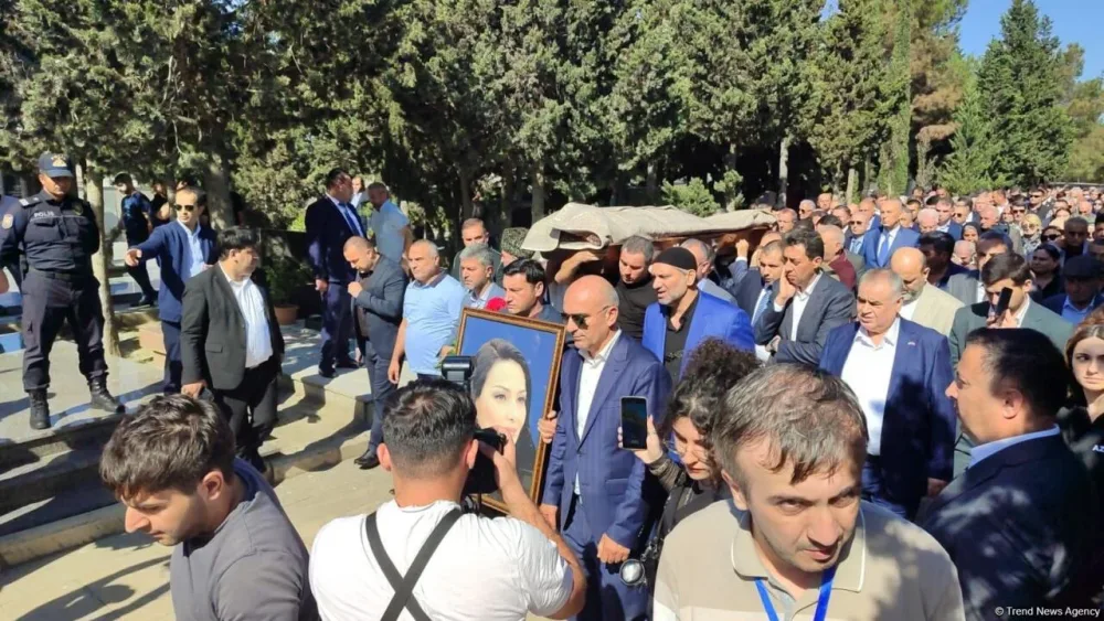Qənirə Paşayeva dəfn olundu - RTV ÖZƏL