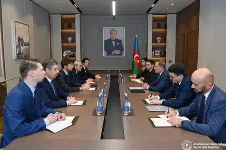 Ceyhun Bayramov aparılan danışıqlarla bağlı Putinin müşavirini - məlumatlandırdı