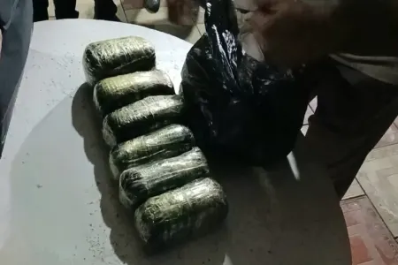 Evindən 8 kiloqram artıq heroin aşkarlandı - FOTO