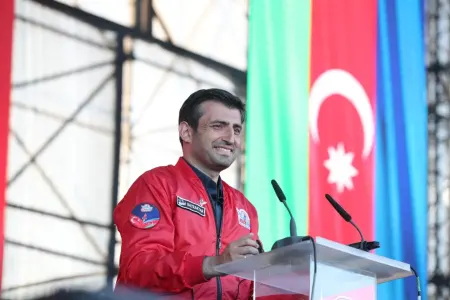 Selçuk Bayraktar Bakıda səfərdədir