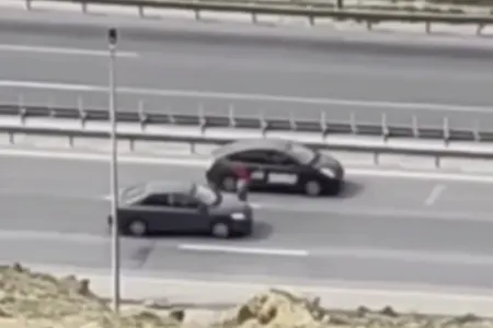 Bakıda magistral yola təkər yuvarlatdılar - VİDEO