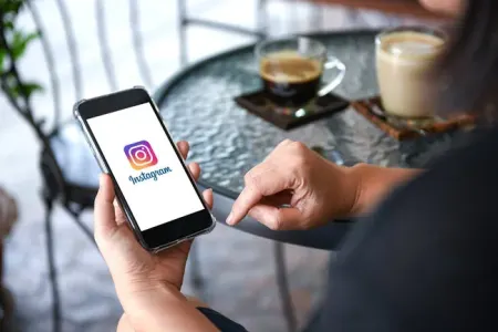 17 yaşlı yeniyetmə - "İnstagram"da...