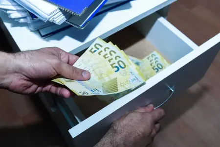 Daha bir rayon xəstəxanasında külli miqdarda mənimsəmə - AŞKARLANDI