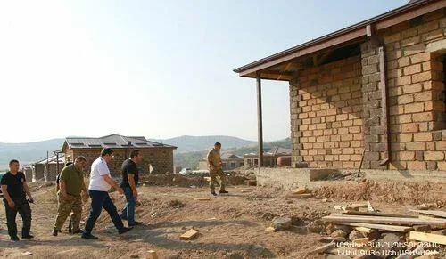 Araik burada gizlənirmiş - FOTO