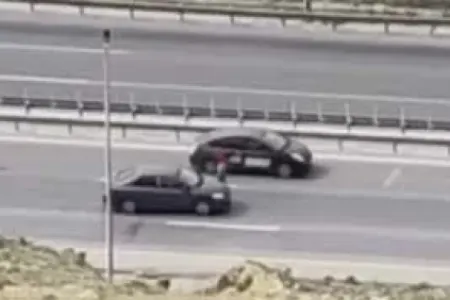 Avtomobillərə təkər atan yeniyetmələr saxlanıldı - FOTO