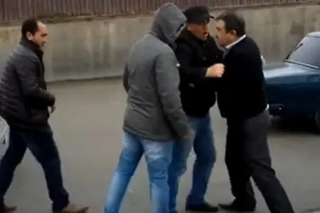 Göygöldə məmurlar arasında dava düşdü, - XƏSARƏT ALAN VAR - FOTO