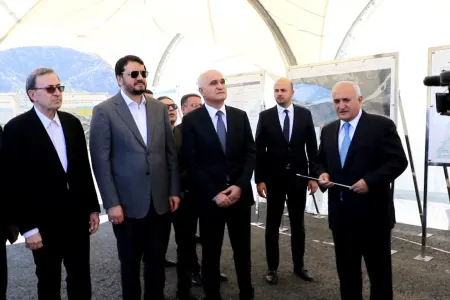 Azərbaycanla İran arasında körpünün təməli - QOYULDU-VİDEO