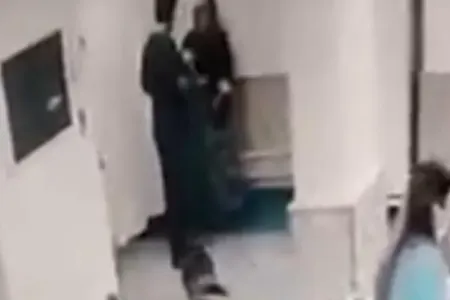 "Sən kimsən ki, mənim həyat yoldaşıma iynə vurursan" deyib, həkimi... - ANBAAN VİDEO