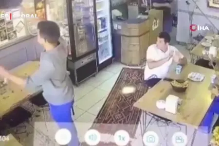 Bu ölkədə restoranın damı uçdu - ANBAAN VİDEO