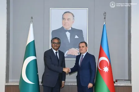 Ceyhun Bayramov pakistanlı həmkarı ilə - görüşdü