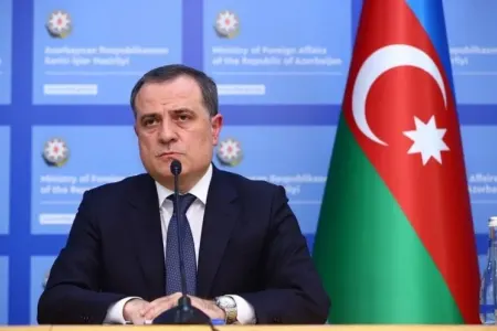 Azərbaycanın XİN başçısı Qırğızıstana - səfərə getdi