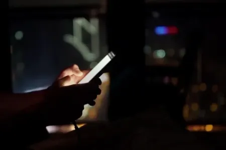 Azərbaycanlı gənc narkotacirlə yazışmalarını paylaşdı - VİDEO