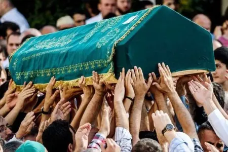 Tanınmış aktrisanın atası vəfat etdi - FOTO