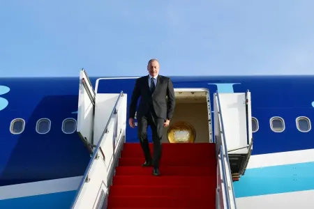 Prezident Qırğızıstanda belə qarşılandı - VİDEO