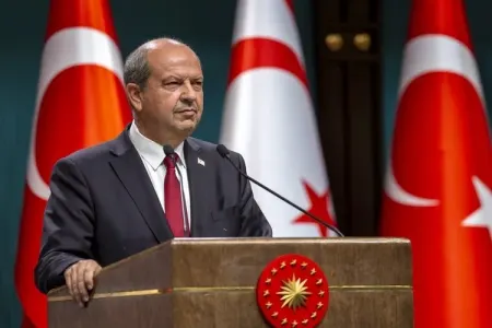 Şimali Kipr Prezidenti Fəxri xiyabanı - ziyarət etdi