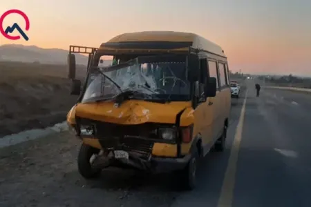 Göygöldə avtobus maşınla toqquşdu - Yaralılar var