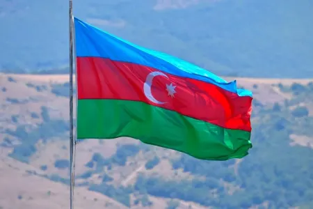 İlham Əliyev Xocalı şəhərində və Əsgəran qəsəbəsində Dövlət Bayrağını ucaldıb