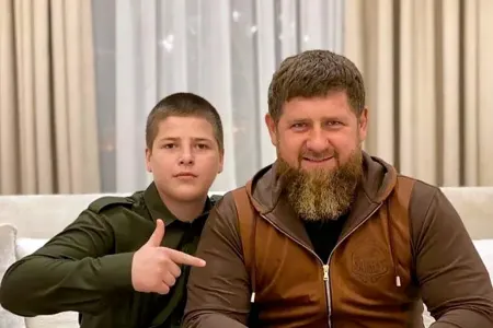 Ramzan Kadırov oğlunu qəhrəman adlandırdı