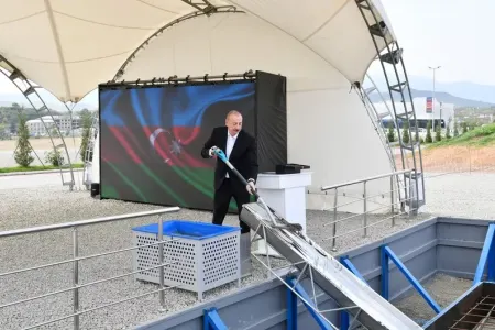 Azərbaycan lideri ikinci yaşayış kompleksinin təməlini - QOYDU - FOTO