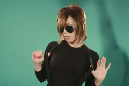 Öldürülən müğənninin qaynı - DANIŞDI - VİDEO