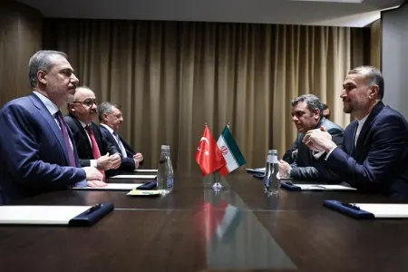 Türkiyə və İran XİN başçıları - görüşüblər