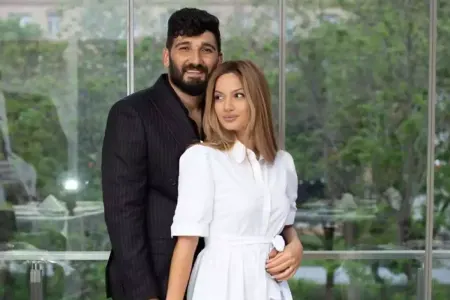 Azərbaycanlı bloger: - "İsinmək üçün pulları peçə atırıq"