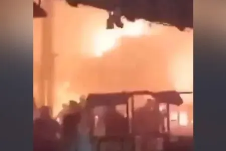 İsrail ordusu BAZARI VURDU: - ÖLƏNLƏR VAR - VİDEO