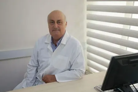Bakıda baş həkim - DÖYÜLDÜ