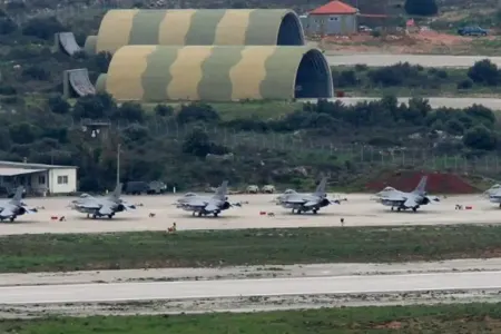"ABŞ təhlükəli Yunanıstan sularında "üzür" - Türkiyəli politoloq