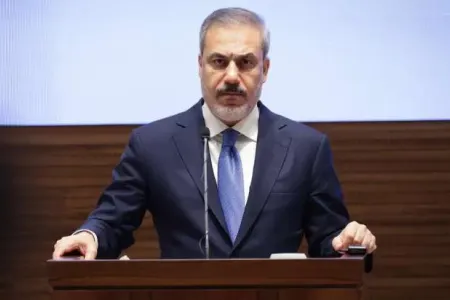 Quru əməliyyatı qırğına səbəb olacaq - Hakan Fidan