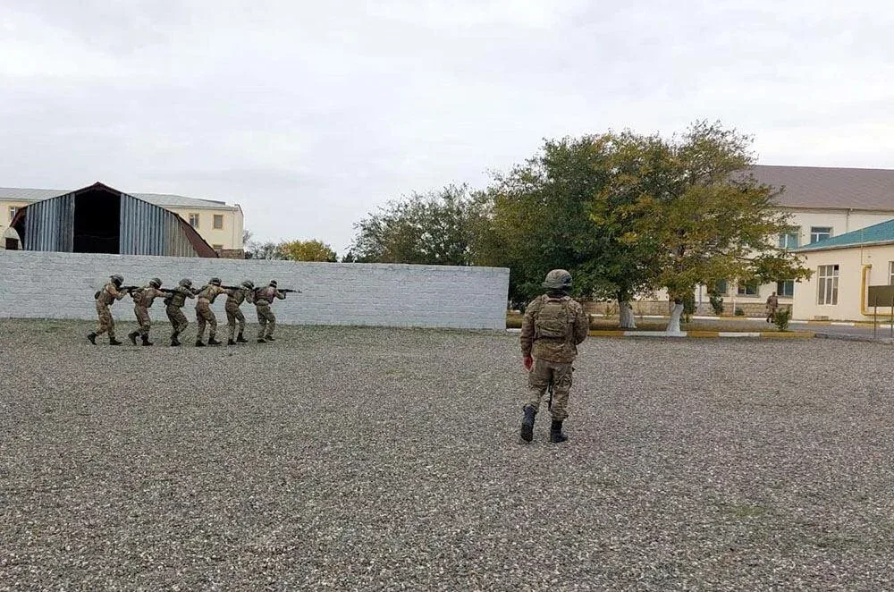 Tacikistanın müdafiə naziri "N" saylı hərbi hissəni ziyarət edib - FOTO