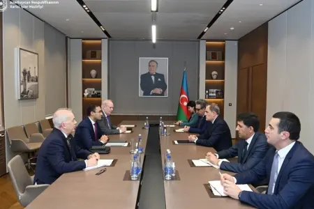 Nazir “Caspian Policy Center”in sədri ilə - GÖRÜŞDÜ
