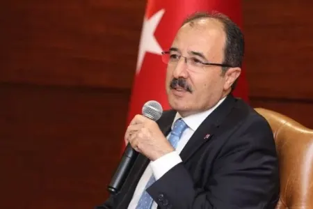 "Azərbaycanla bərabər yeni üfüqlər açılır" - Cahit Bağçı