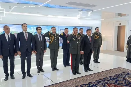 Zakir Həsənov Çində şirkət rəhbərləri ilə görüşüb - FOTO