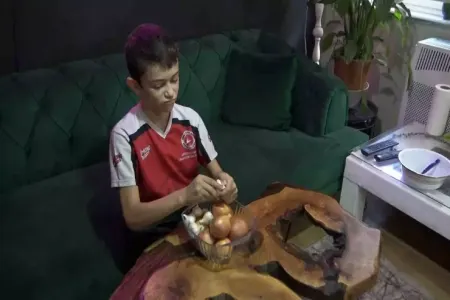 Bu uşaq hər gün 1 kilo soğan, - 2 baş sarımsaq yeyir