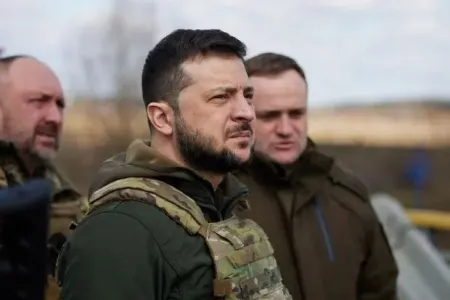 Zelenski satılan evinin pulunu orduya bağışlayacaq - FOTO