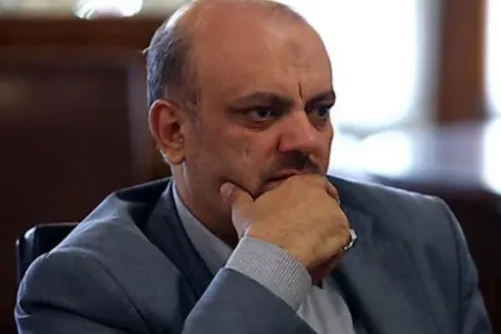 Təbrizin deputatı oturuşu ilə gündəm oldu - FOTO