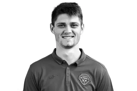 Gənc futbolçu dünyasını - DƏYİŞDİ