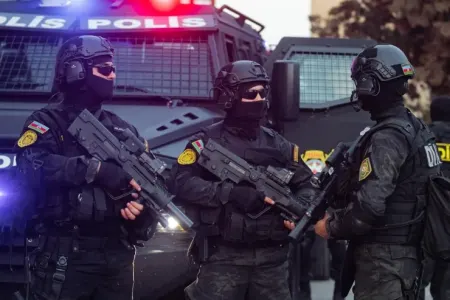 Molla rejimini təbliğ edən narkokuryerlər - SAXLANILDI - FOTO